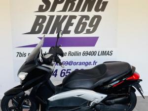 YAMAHA XMAX 125
