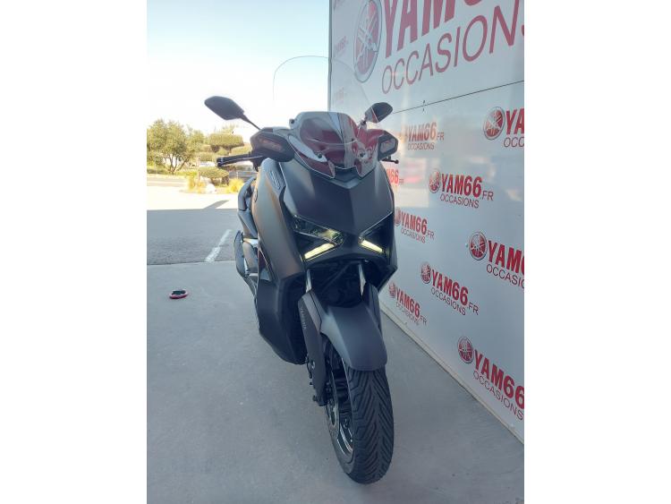 YAMAHA X-MAX 125 TECH MAX +