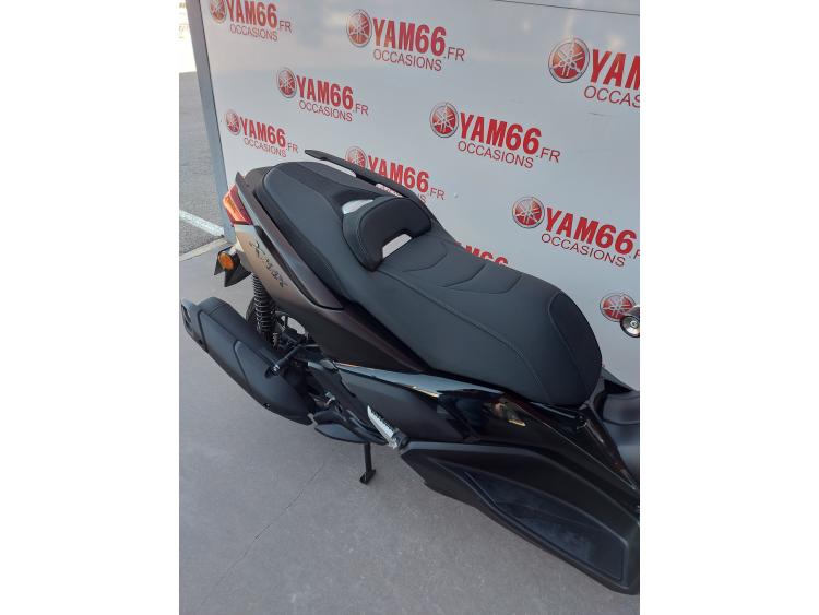YAMAHA X-MAX 125 TECH MAX +