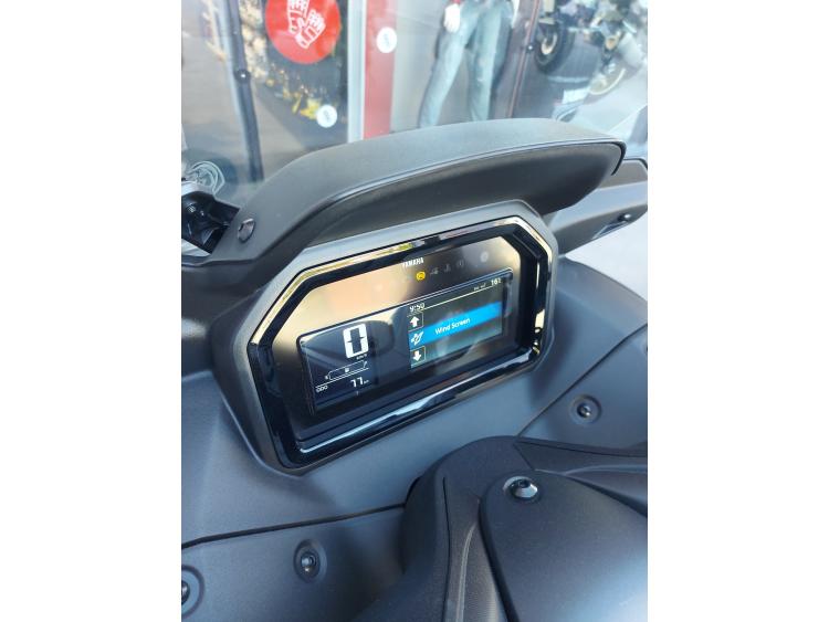 YAMAHA X-MAX 125 TECH MAX +
