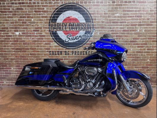 HARLEY-DAVIDSON TOURING STREET GLIDE 1868 CVO