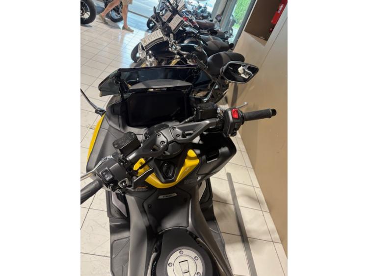 YAMAHA XP T-MAX 560