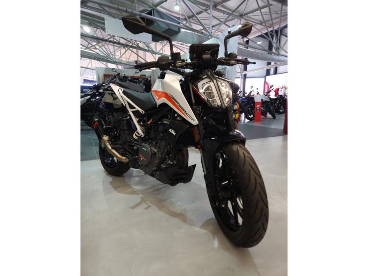 KTM 390 DUKE