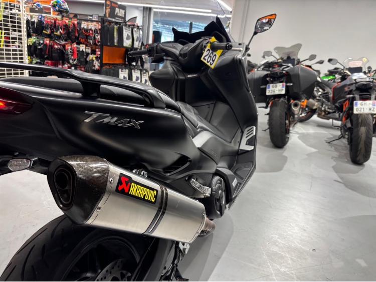 YAMAHA T-MAX 560