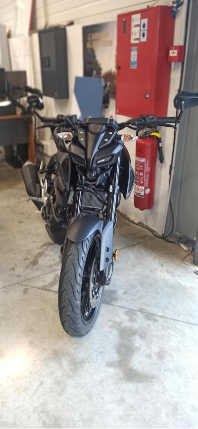 YAMAHA MT-125 ABS