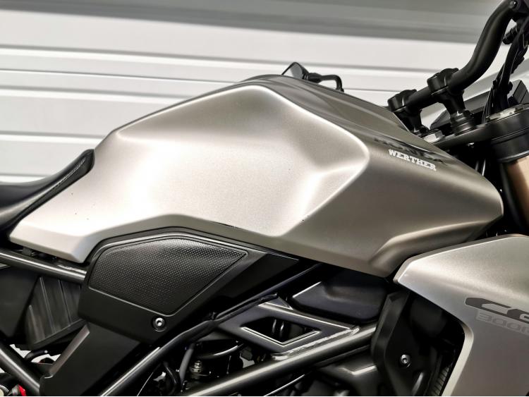 HONDA CB300R CB300 R CB 300 - ELIGIBLE A2