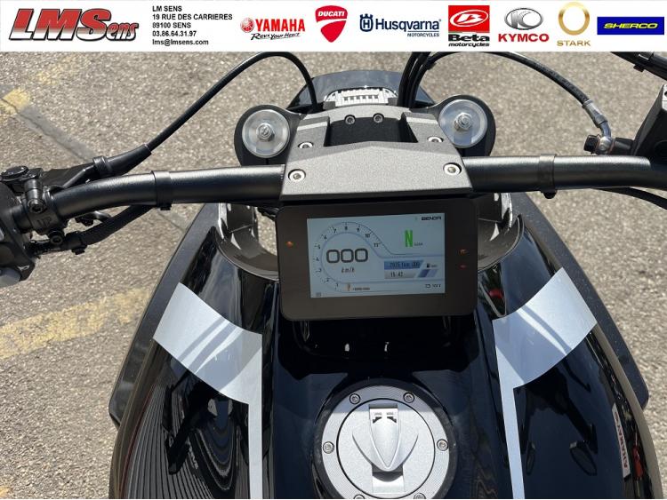 BENDA MOTOR LFC 700