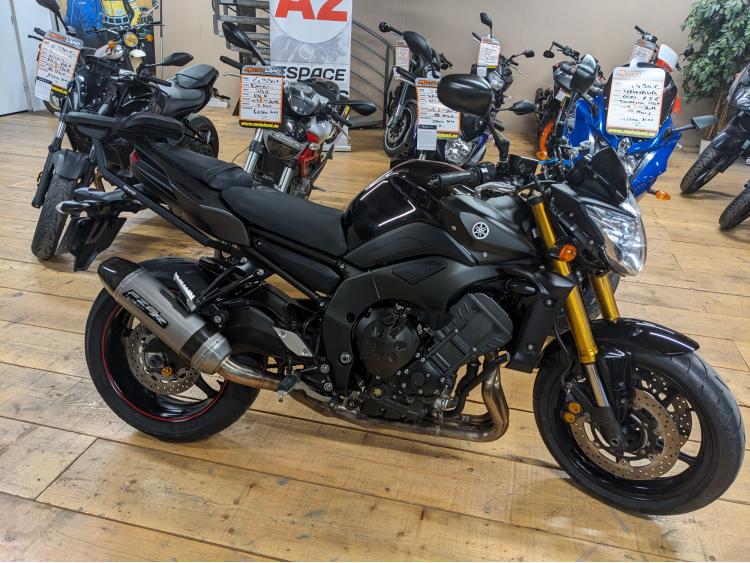 YAMAHA FZ8