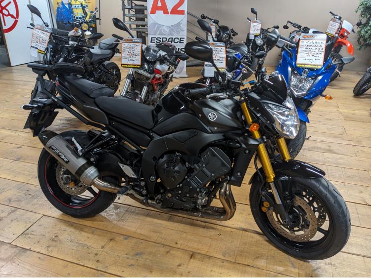 YAMAHA FZ8