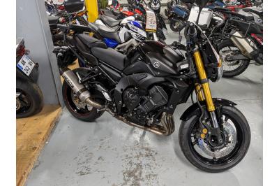 YAMAHA FZ8