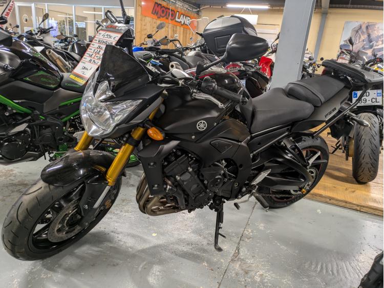 YAMAHA FZ8