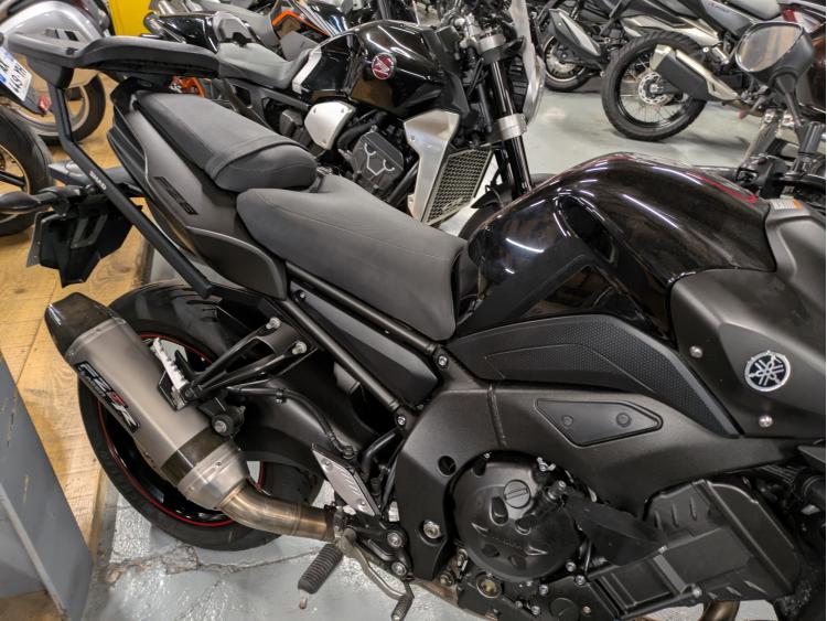 YAMAHA FZ8