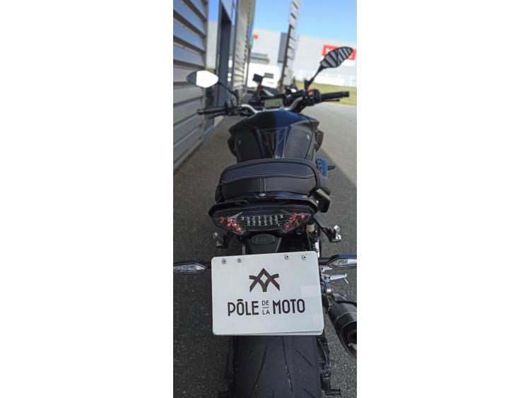 YAMAHA MT-10