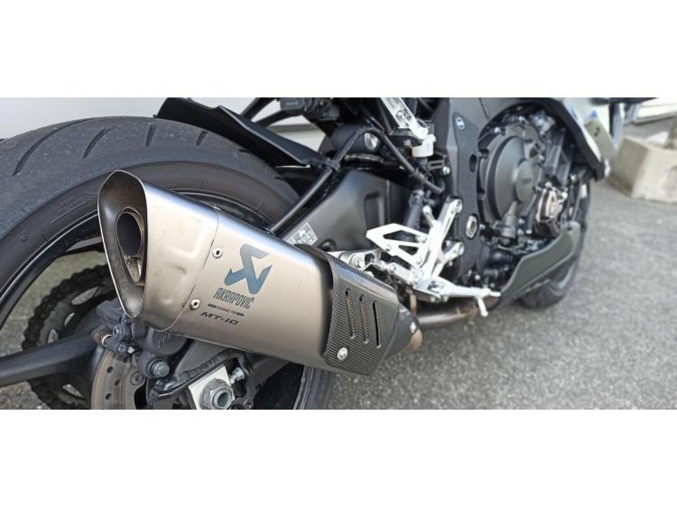 YAMAHA MT-10