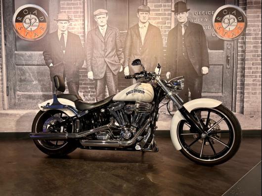 HARLEY-DAVIDSON SOFTAIL BREAKOUT 1690