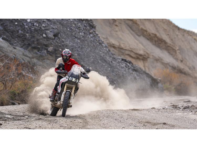 DUCATI NEW DESERT X 