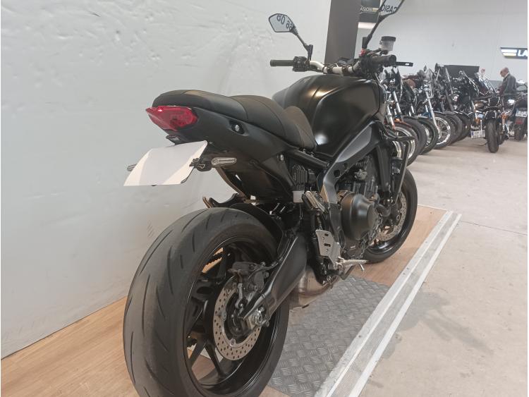YAMAHA MT 09