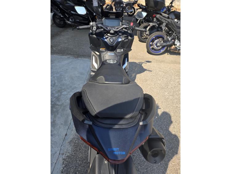YAMAHA XP T-MAX 560