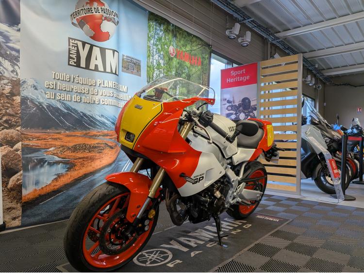 YAMAHA XSR 900 GP 