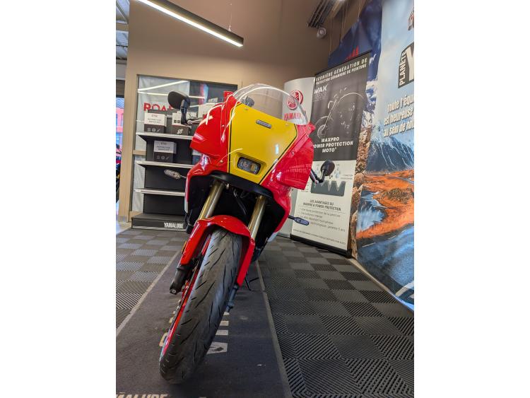 YAMAHA XSR 900 GP 