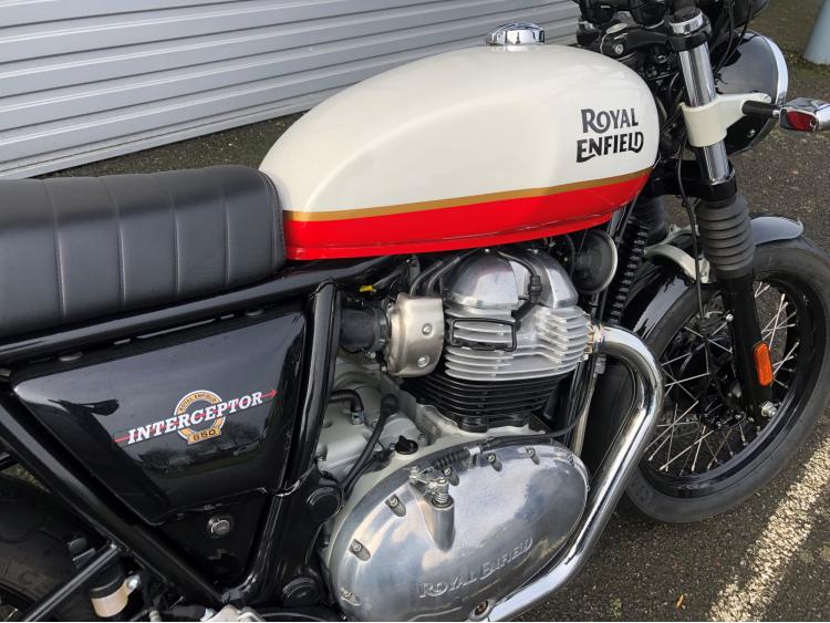 ROYAL ENFIELD INTERCEPTOR