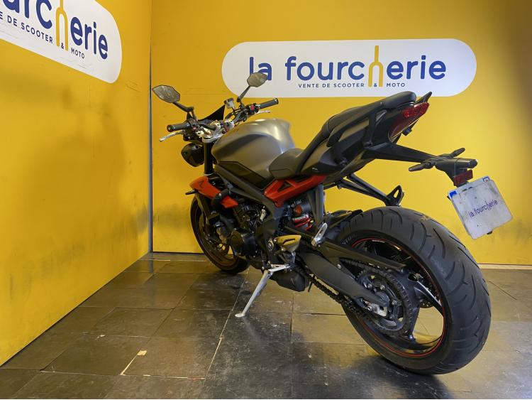 TRIUMPH STREET TRIPLE 675 RX