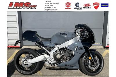 YAMAHA XSR 900 GP