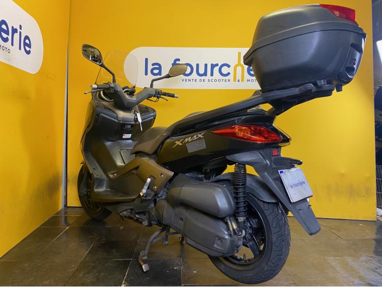 YAMAHA XMAX 125