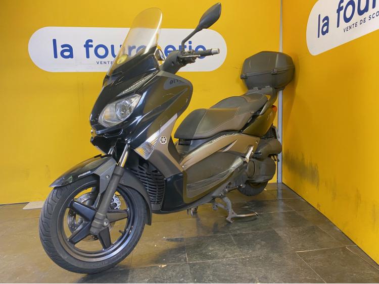 YAMAHA XMAX 125