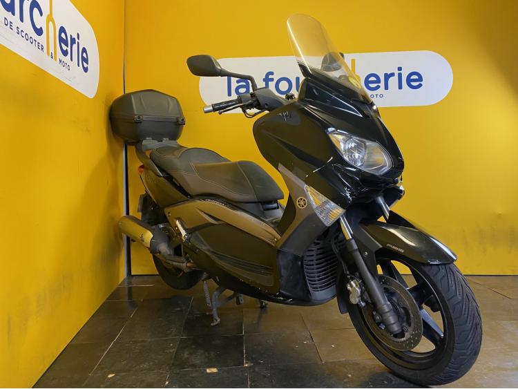 YAMAHA XMAX 125