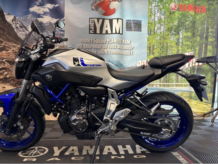 YAMAHA MT-07 (47.5CV)