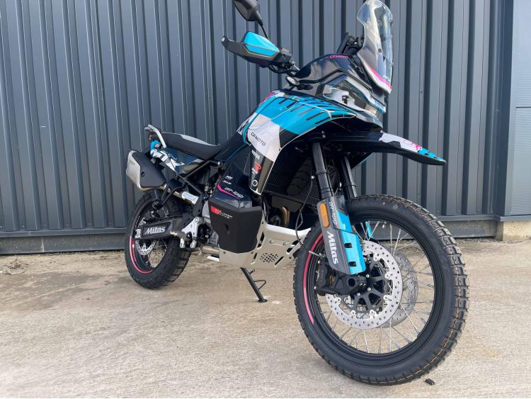 CF MOTO MT 800  X