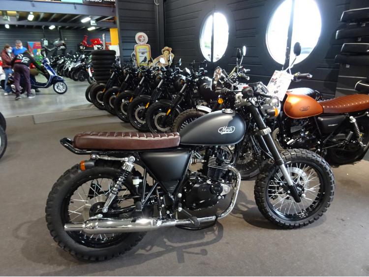 MASH SEVENTY FIVE125 Bobber exclu MOTOBOX