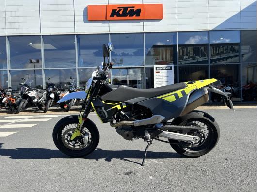 HUSQVARNA 701 SUPERMOTO