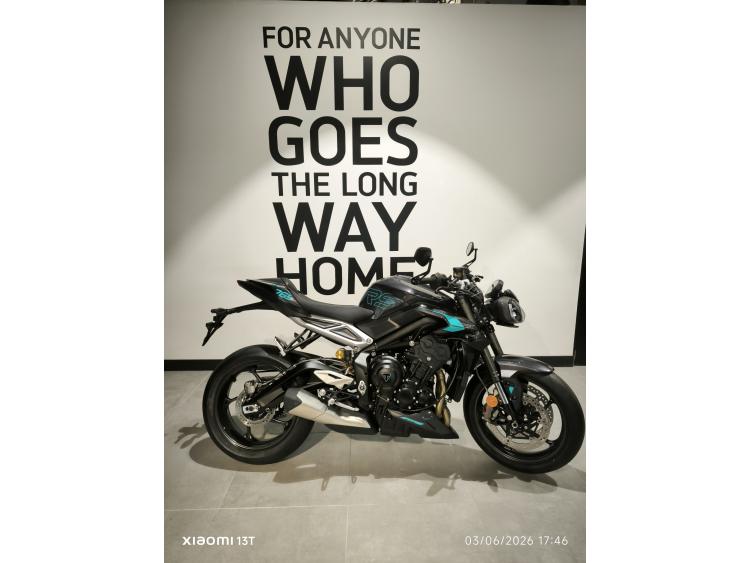 TRIUMPH STREET TRIPLE 765 RS