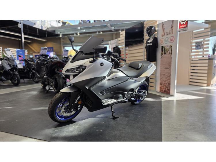 YAMAHA TMAX 560 ICON PERFORMANCE 1/1