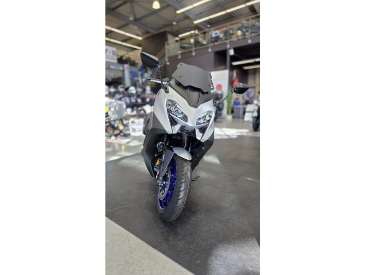 YAMAHA TMAX 560 ICON PERFORMANCE 1/1