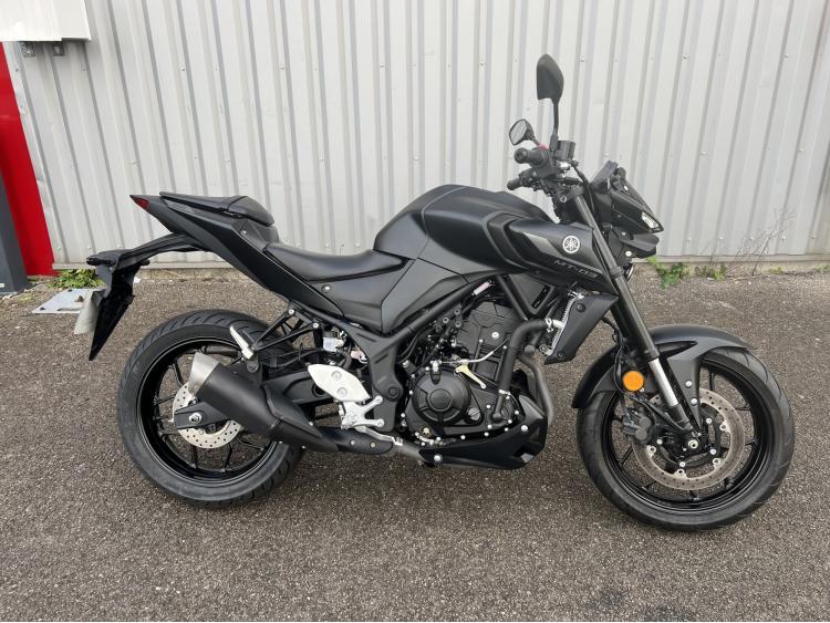 YAMAHA MT-03