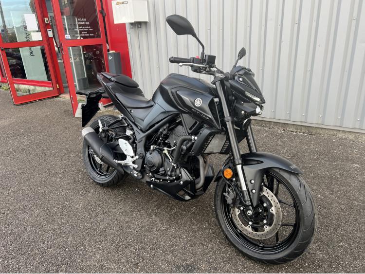 YAMAHA MT-03
