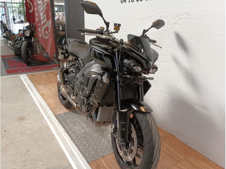 YAMAHA MT 10