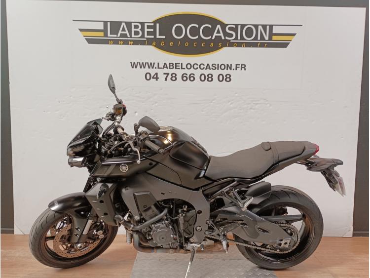 YAMAHA MT 10