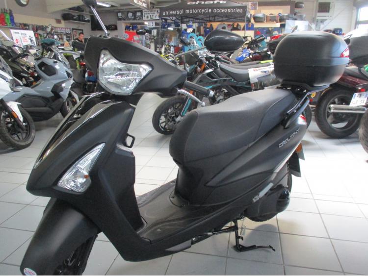 YAMAHA D'ELIGHT