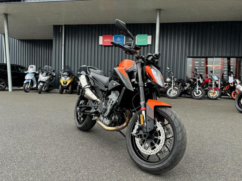 KTM 890 DUKE