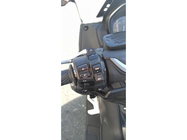 YAMAHA XP T-MAX 560 TECH MAX