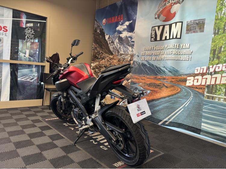 YAMAHA MT-125