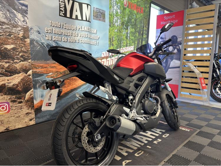 YAMAHA MT-125