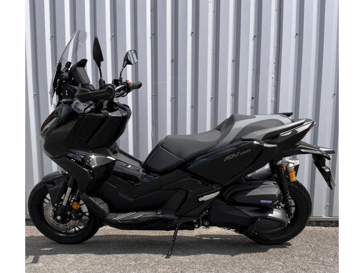 HONDA ADV 350