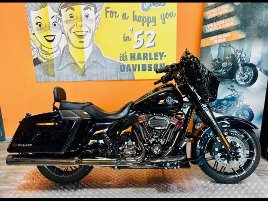 HARLEY-DAVIDSON TOURING STREET GLIDE 1923 CVO 