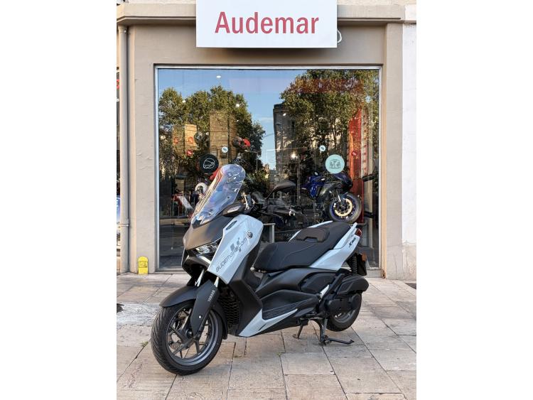YAMAHA XMAX 300 Tech Max