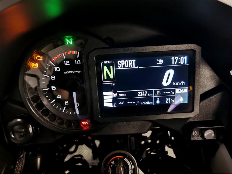 KAWASAKI VERSYS 1100
